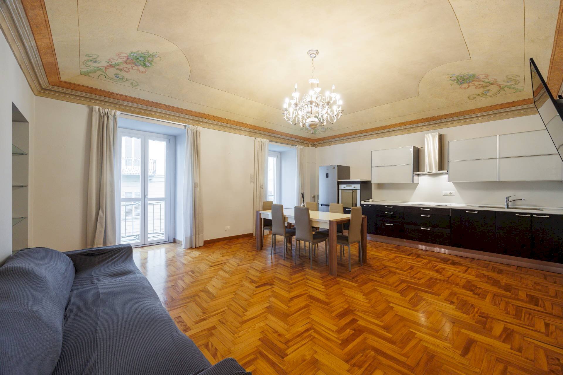 Four-room apartment Piazza Vittorio Veneto, Torino (neighborhood Centro) - photo 3
