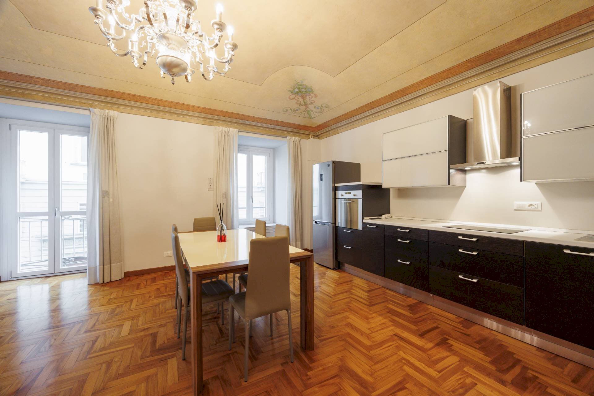 Four-room apartment Piazza Vittorio Veneto, Torino (neighborhood Centro) - photo 2