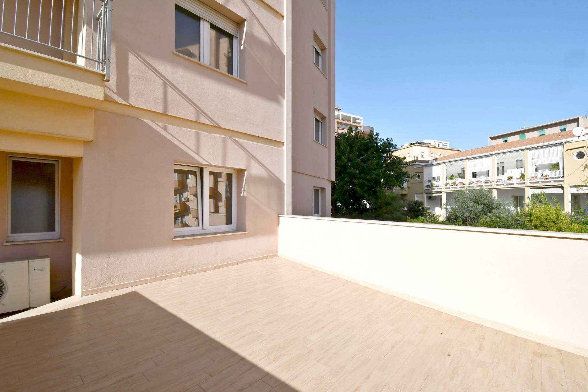 Ufficio Via Antonio Lo Frasso, Cagliari (zona San Benedetto) - foto 3