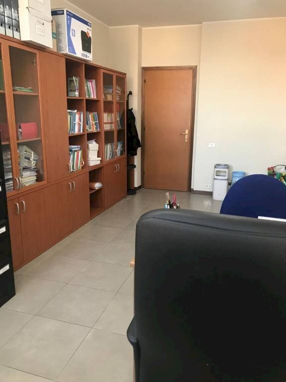 Stanza arredata - Ufficio via Galasso Alghisi, Carpi - foto 1