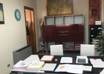 Stanza arredata - Ufficio via Galasso Alghisi, Carpi - foto 5