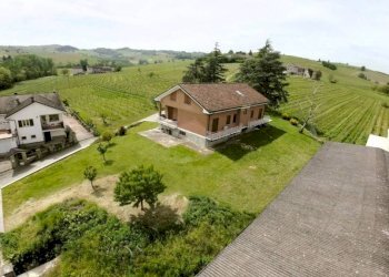 Vista - Attività Commerciale Nizza Monferrato - foto 2
