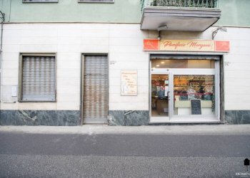 Facciata - Panificio - Pastificio via Giuseppe Mazzini, 50, Torrazza Piemonte - foto 1