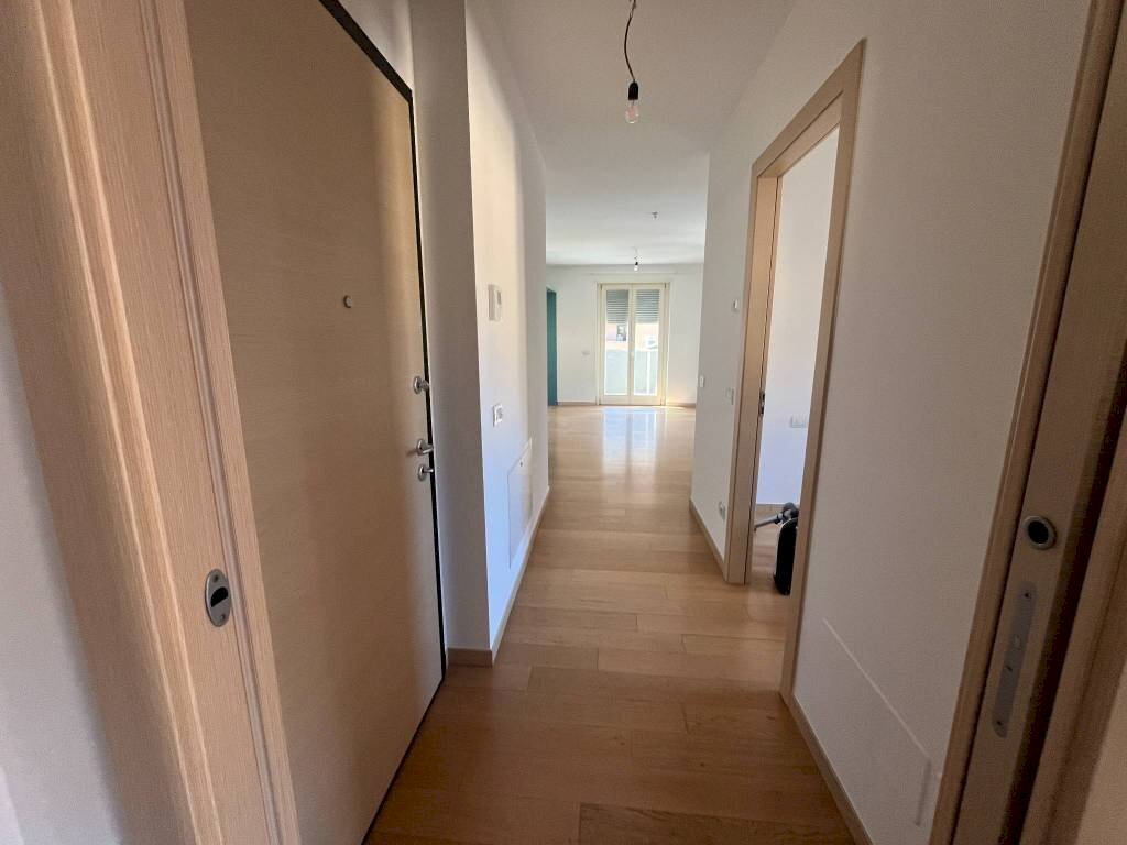 Corridoio - Trilocale via Antonio Caimi, 36B, Sondrio - foto 2