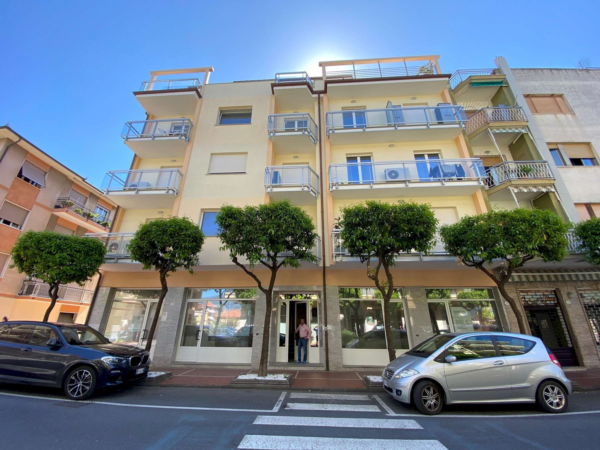 img_9739 - Negozio viale Kennedy, 58, Diano Marina - foto 1