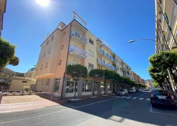 img_9730 - Negozio viale Kennedy, 58, Diano Marina - foto 6