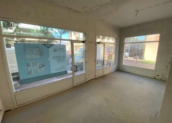 img_6895 - Negozio viale Kennedy, 58, Diano Marina - foto 2