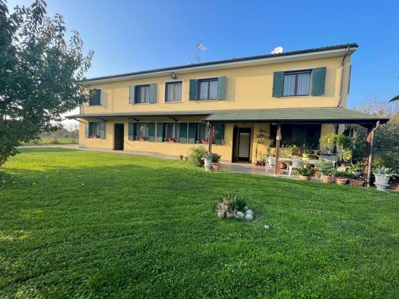 Single Family Villa Occhiobello - photo 3