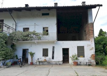 Rustico via Fratelli Rosselli, Cigliano - foto 1
