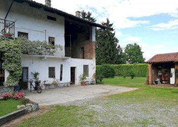 Rustico via Fratelli Rosselli, Cigliano - foto 2