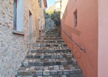 Facciata - Casa indipendente via Toselli, San Leo - foto 20