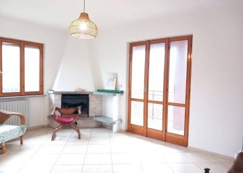 Salone - Quadrilocale via per Muceno, 47C, Porto Valtravaglia - foto 12