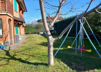 Giardino - Quadrilocale via per Muceno, 47C, Porto Valtravaglia - foto 29