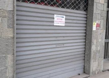 Facciata - Negozio via Torino, 169/A, Carmagnola - foto 2