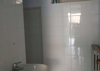 bagno piano terra - Terratetto - Terracielo vicolo Petrarca, 4, Sommariva del Bosco - foto 4