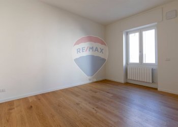 Trilocale Bergamo (zona Loreto) - foto 8