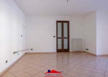 Stanza non arredata - Quadrilocale piazza della Libertà, 5, Brossasco - foto 5