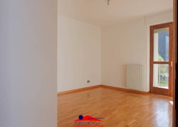 Stanza non arredata - Quadrilocale piazza della Libertà, 5, Brossasco - foto 11