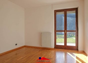 Stanza non arredata - Quadrilocale piazza della Libertà, 5, Brossasco - foto 12