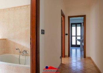 Interno appartamento - Quadrilocale piazza della Libertà, 5, Brossasco - foto 17