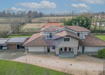 Villa via Madre Teresa di Calcutta, 38 
 Borgolavezzaro, Borgolavezzaro - photo 3