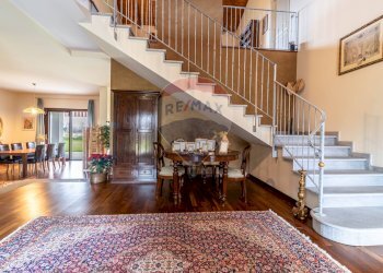 Villa via Madre Teresa di Calcutta, 38 
 Borgolavezzaro, Borgolavezzaro - photo 9