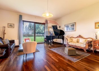 Villa via Madre Teresa di Calcutta, 38 
 Borgolavezzaro, Borgolavezzaro - photo 16