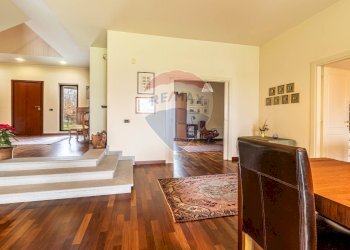 Villa via Madre Teresa di Calcutta, 38 
 Borgolavezzaro, Borgolavezzaro - photo 25