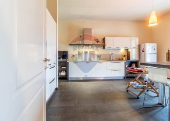 Villa via Madre Teresa di Calcutta, 38 
 Borgolavezzaro, Borgolavezzaro - photo 27