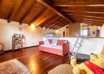 Villa via Madre Teresa di Calcutta, 38 
 Borgolavezzaro, Borgolavezzaro - photo 56