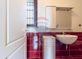 Villa via Madre Teresa di Calcutta, 38 
 Borgolavezzaro, Borgolavezzaro - photo 63