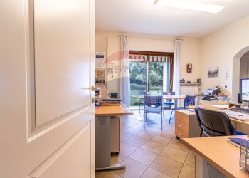 Villa via Madre Teresa di Calcutta, 38 
 Borgolavezzaro, Borgolavezzaro - photo 67