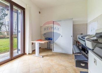 Villa via Madre Teresa di Calcutta, 38 
 Borgolavezzaro, Borgolavezzaro - photo 71