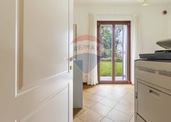 Villa via Madre Teresa di Calcutta, 38 
 Borgolavezzaro, Borgolavezzaro - photo 74