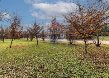 Villa via Madre Teresa di Calcutta, 38 
 Borgolavezzaro, Borgolavezzaro - photo 81