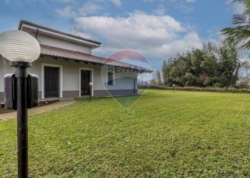 Villa via Madre Teresa di Calcutta, 38 
 Borgolavezzaro, Borgolavezzaro - photo 84