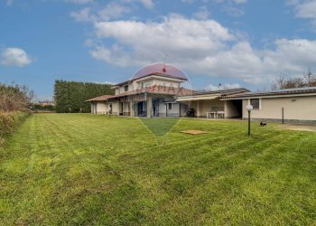 Villa via Madre Teresa di Calcutta, 38 
 Borgolavezzaro, Borgolavezzaro - photo 88