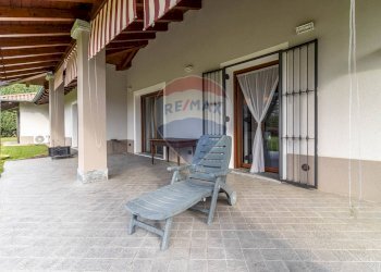 Villa via Madre Teresa di Calcutta, 38 
 Borgolavezzaro, Borgolavezzaro - photo 90