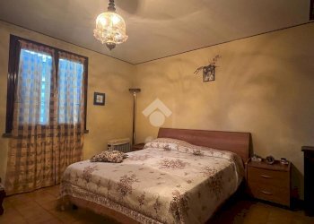 Portion of a house Via Della Repubblica, Cavriago - photo 12