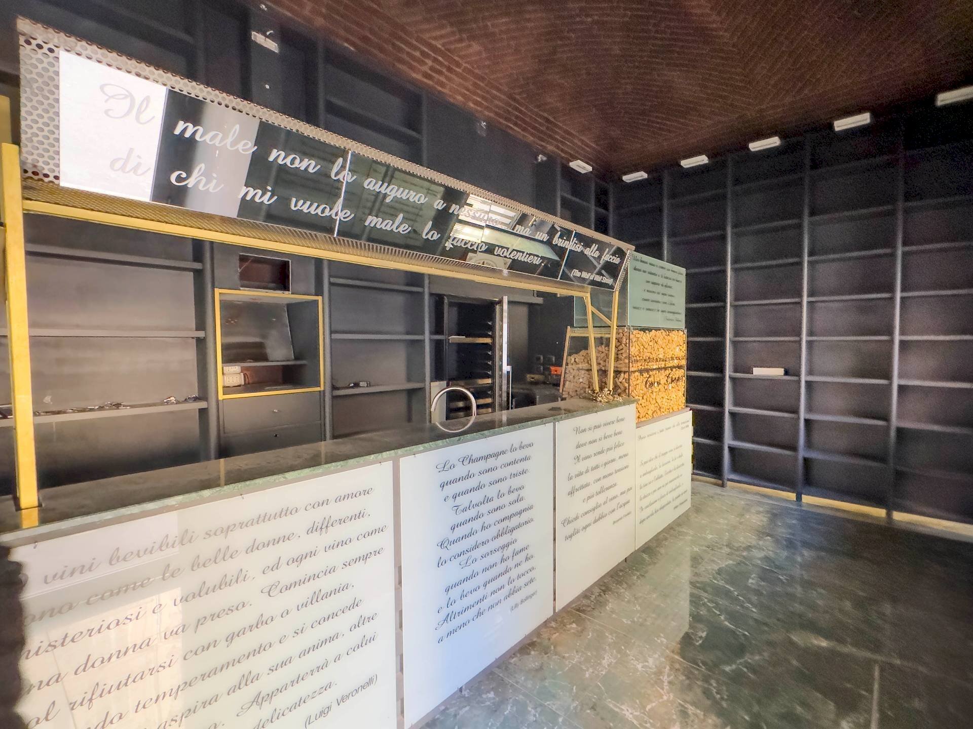 Shop Corso Stati Uniti, Torino (neighborhood Crocetta) - photo 1