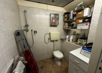 Bagno - Colorificio - Ferramenta - Elettricità piazza Camillo Benso di Cavour, 5, Fagnano Olona - foto 6