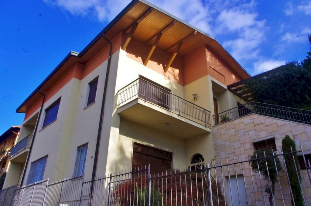 Facciata - Villa Cassano Magnago - photo 1