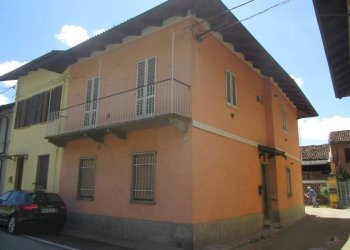 Facciata - Rustico via Giuseppe Leone Pignatelli, 10, Villafranca Piemonte - foto 1