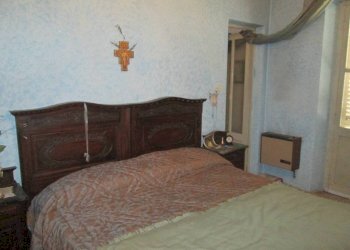 Camera da letto - Rustico via Giuseppe Leone Pignatelli, 10, Villafranca Piemonte - foto 23