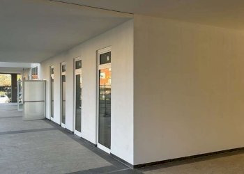 vetrine - Negozio via Garibaldi, Casalecchio di Reno - foto 4
