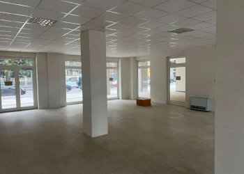 negozio - Negozio via Garibaldi, Casalecchio di Reno - foto 13
