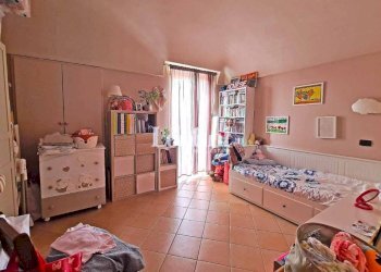 Camera da letto - Quadrilocale via San Martino, 8, Terruggia - foto 13