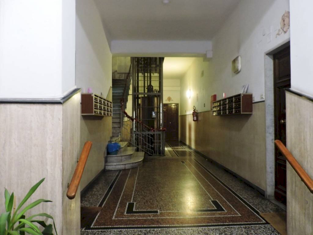 Interno palazzo - Quadrilocale via dei Landi, 4, Genova (zona Sampierdarena) - foto 2