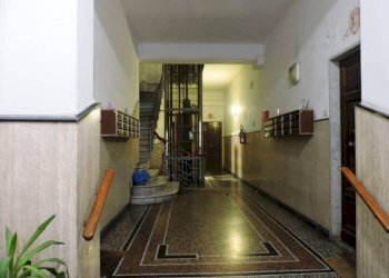 Interno palazzo - Quadrilocale via dei Landi, 4, Genova (zona Sampierdarena) - foto 2