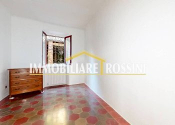 Stanza arredata - Bilocale via Beata Caterina Moriggi, 49, Varese - foto 8